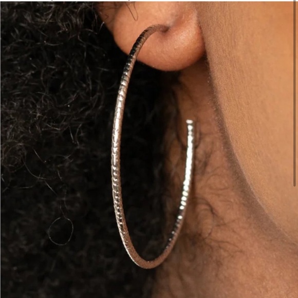 (2)Inclined To Entwine earrings + (2) more paparazzi pieces all NWT - Picture 6 of 14